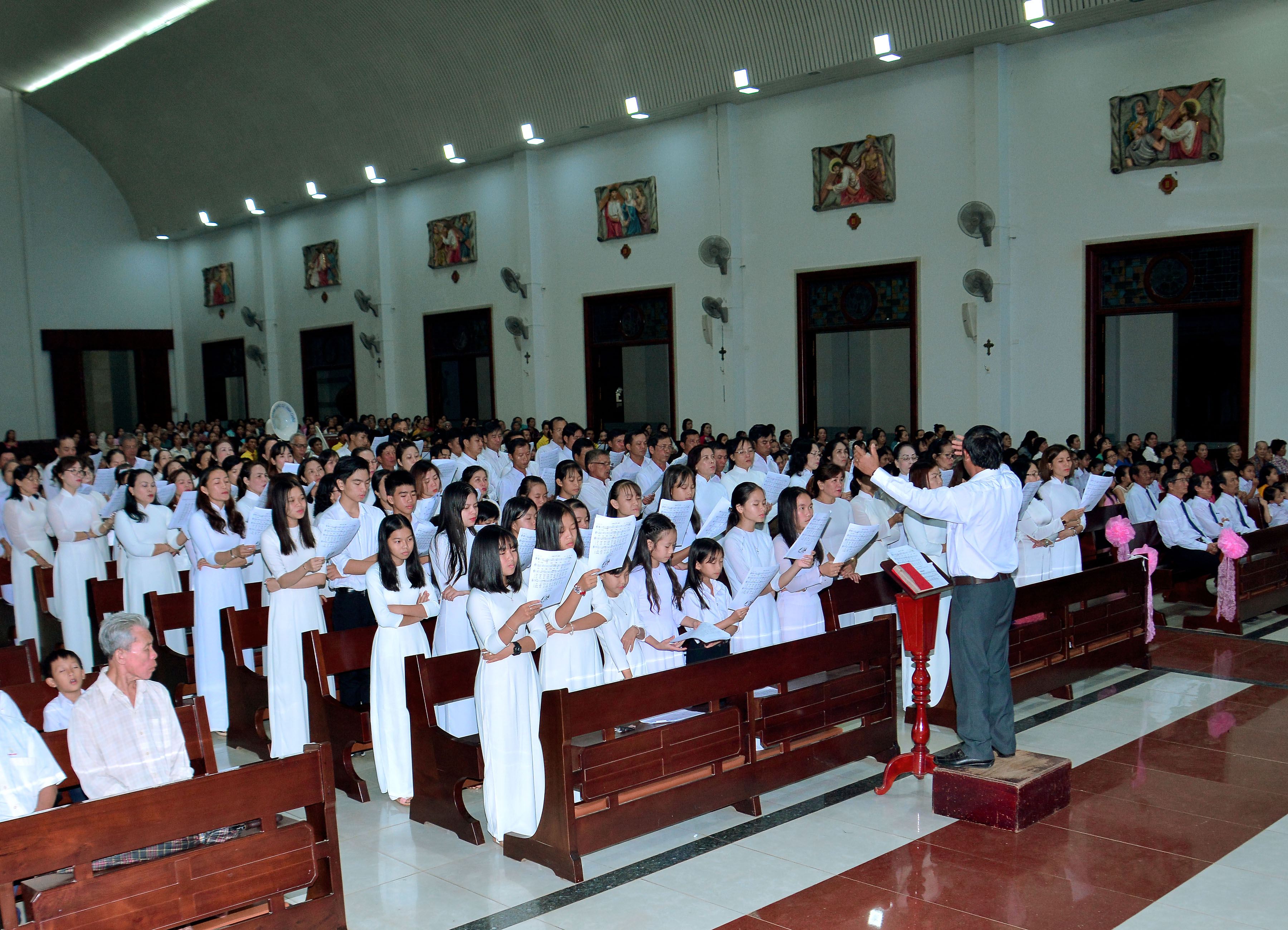 Tin Ảnh: Gx. Vinh Châu: Ca- nhạc đoàn giáo xứ mừng lễ bổn mạng