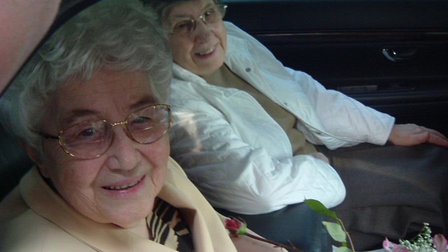 Toàn bộ hồ sơ phong chân phước cho chị Chiara Lubich gửi về Vatican