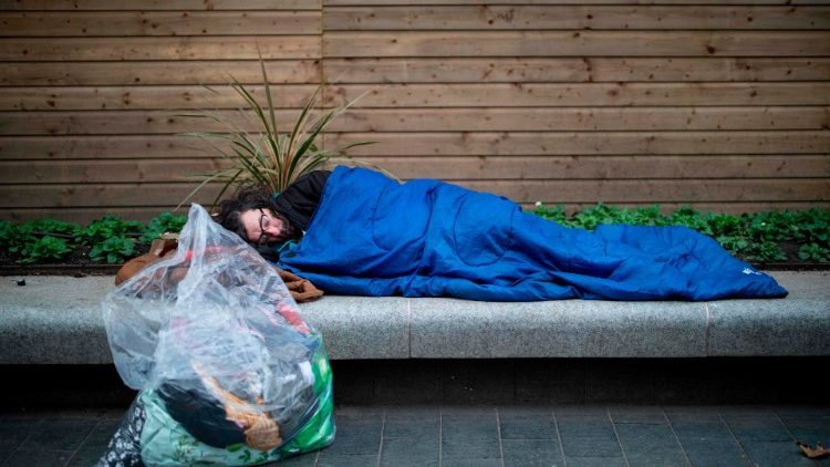 Alfie, thiên thần bé nhỏ của người vô gia cư ở thành phố Edinburgh 