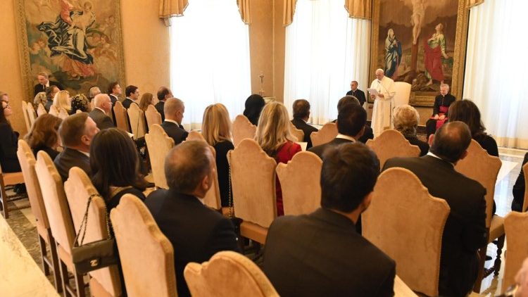 ĐTC gặp tổ chức “Một Cơ hội trong Cuộc sống” 