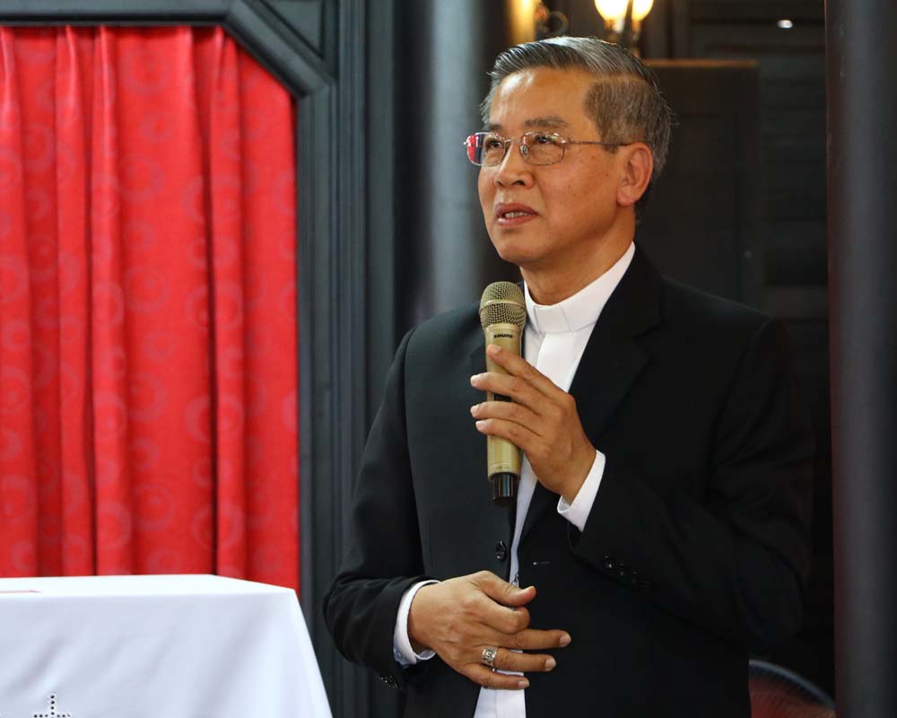 Đại diện Tổng Giáo phận Sài Gòn đón Tân Tổng Giám mục Giuse Nguyễn Năng