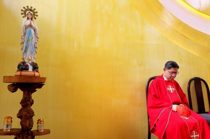 Đức Hồng Y Luis Antonio Tagle từ giã quê hương Imus