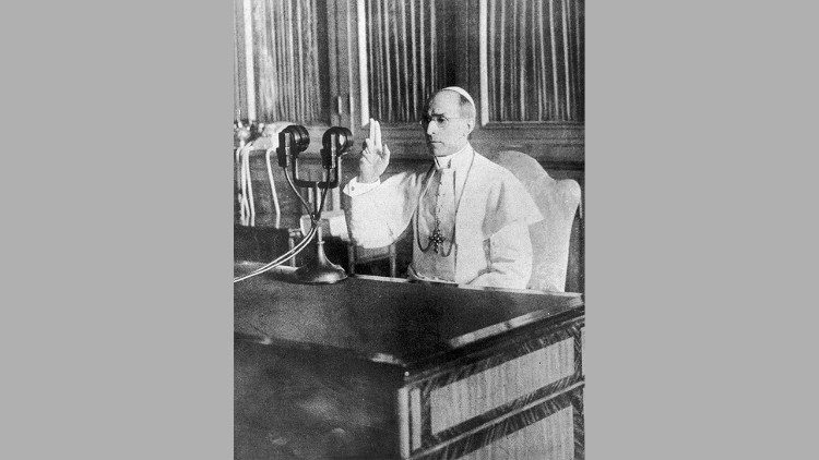 Cha Peter Gumpel SJ và việc mở Văn khố Vatican thời Đức Piô 12