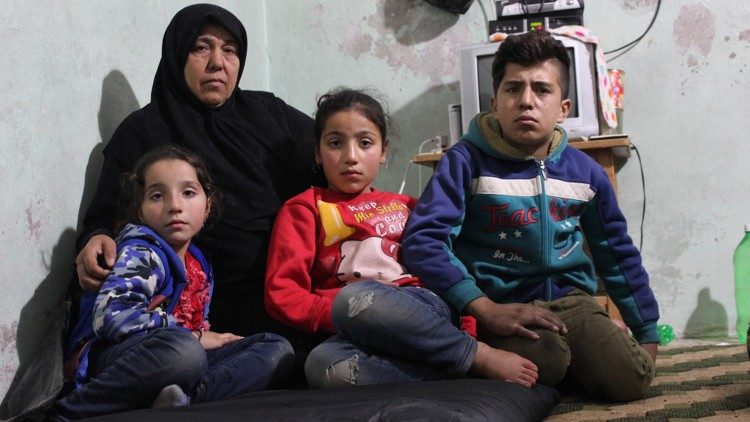 Công giáo giúp đỡ người nghèo trong đại dịch corona