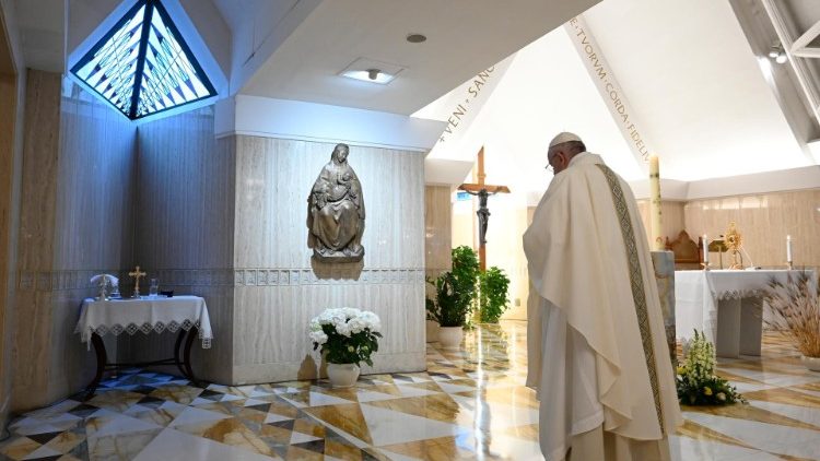 ĐTC Phanxicô (15/4): Lòng trung tín của Thiên Chúa là một lễ hội, hoa hạnh nhân nở vào mùa xuân