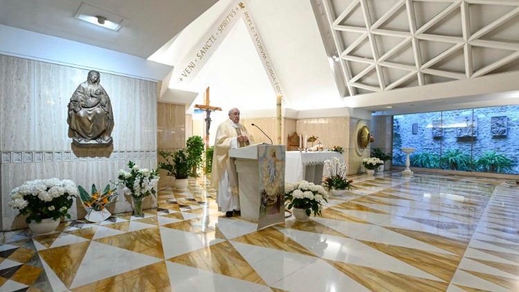 ĐTC Phanxicô (23/4): Chúa Giêsu luôn cầu nguyện cho chúng ta, hãy tạ ơn Chúa vì điều này