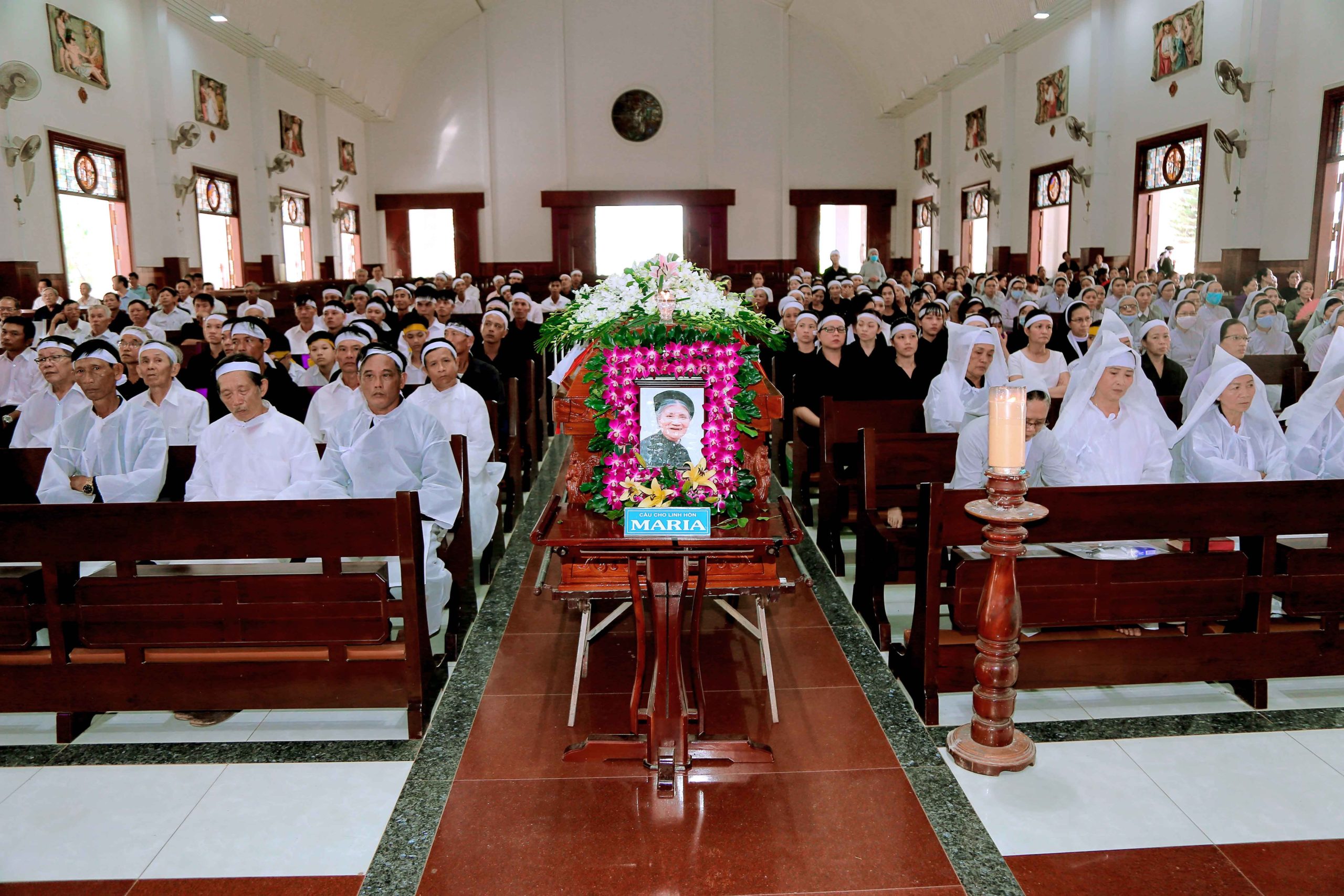 Gx. Vinh Châu: Thánh lễ an táng Bà Cố Maria Nguyễn Thị Lành