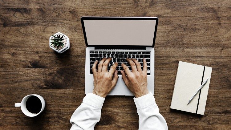 Tòa Thánh: Nền tảng đạo đức của truyền thông phải tập trung vào “con người và cộng đoàn”