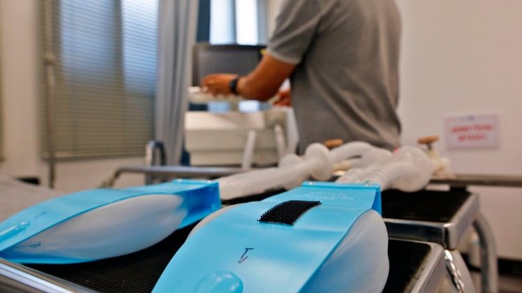 ĐTC tặng các máy trợ thở cho bệnh viện của các nữ tu dòng Phanxicô ở Malawi