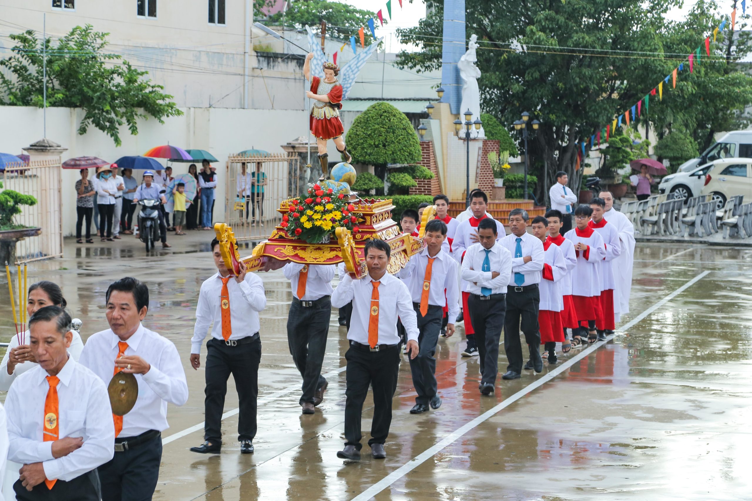 Tin ảnh: Gx.Phước Bình: Mừng lễ kính Tổng lãnh Thiên Thần Micae