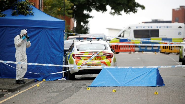 Lãnh đạo Công giáo và Anh giáo ở Anh cầu nguyện cho hòa bình sau vụ đâm chém ở Birmingham