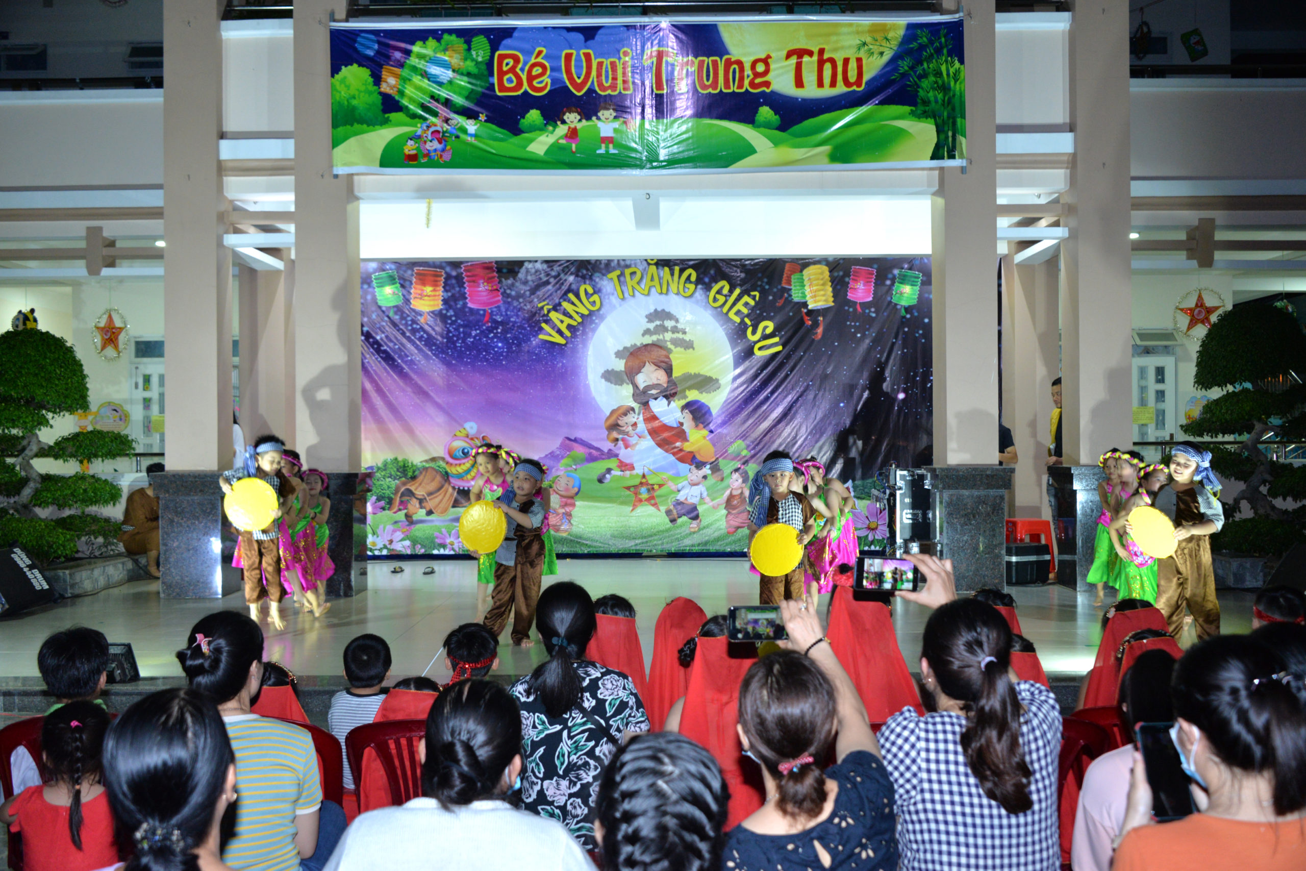 Gx. Chánh Toà Bà Rịa: Giới Thiếu nhi vui Trung Thu 2020