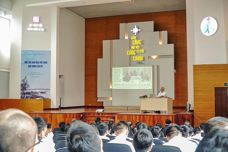 Hội thảo: Đào tạo linh mục Việt Nam qua dòng lịch sử