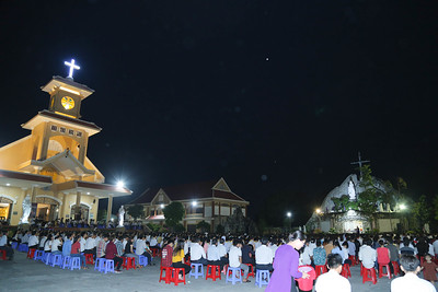 Gx. Hải Lâm: Thánh lễ cầu cho các linh hồn tại Nhà Mồ