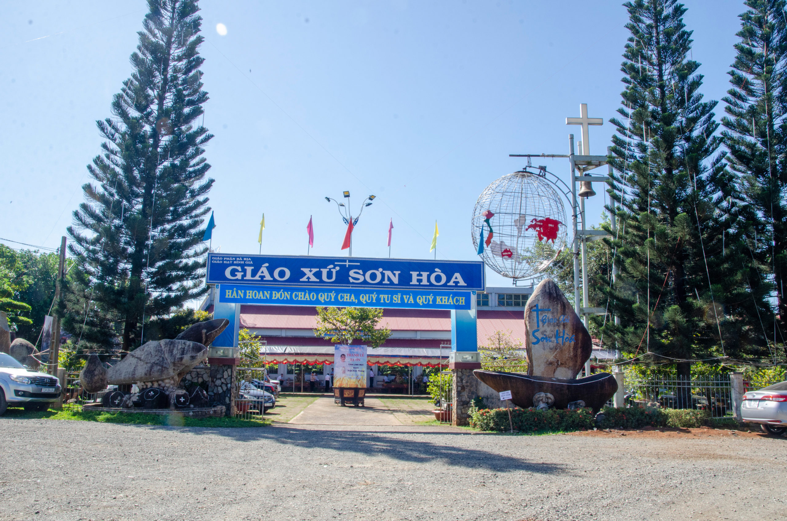 Gx. Sơn Hòa: Tân Linh mục Giuse Trần Kim Thông dâng thánh lễ tạ ơn