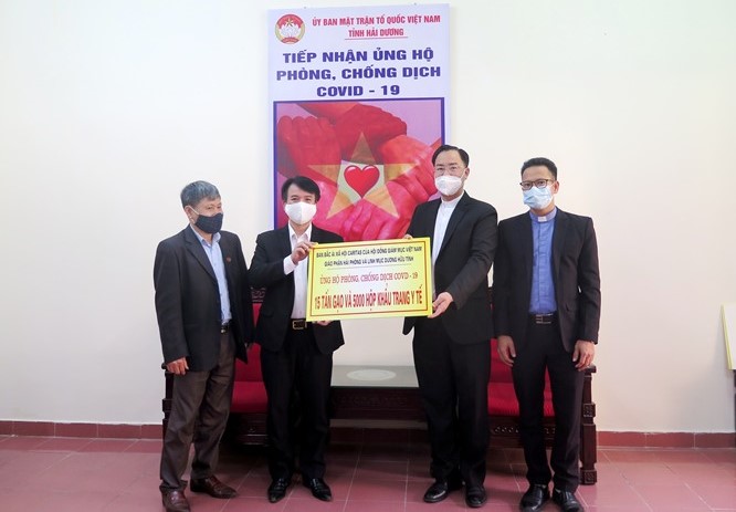 Caritas Việt Nam chung tay ủng hộ chống dịch Covid-19 tại thành phố Chí Linh