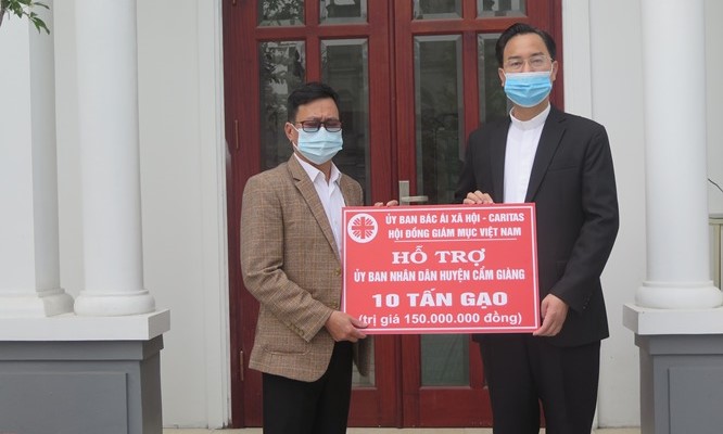 Caritas Việt Nam tiếp tục chung tay ủng hộ chống dịch Covid-19 tại tỉnh Hải Dương