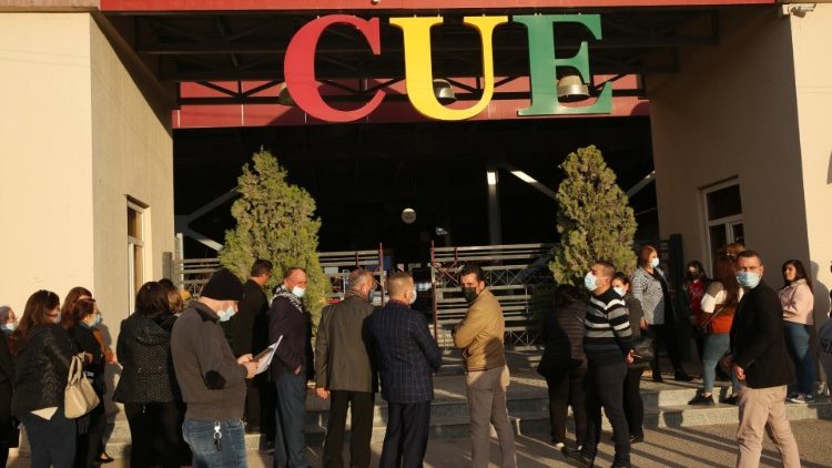 Các Kitô hữu tại Kurdistan ghi danh tham dự Thánh lễ Đức Thánh Cha