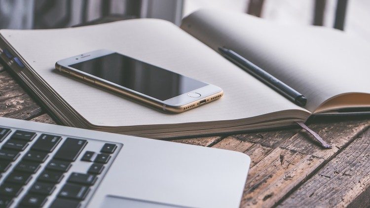 Sử dụng công nghệ kỹ thuật theo tinh thần Công giáo