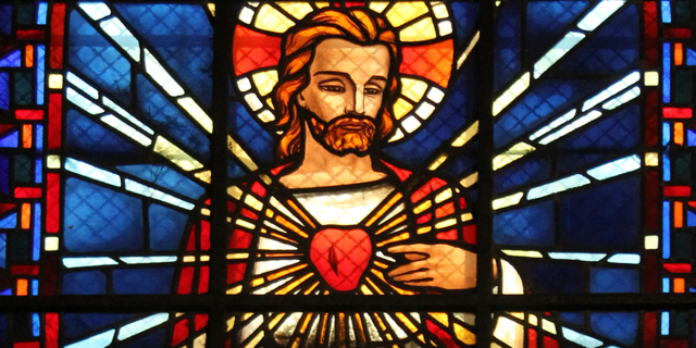 Khởi đầu tháng tôn sùng Thánh Tâm Chúa Giêsu