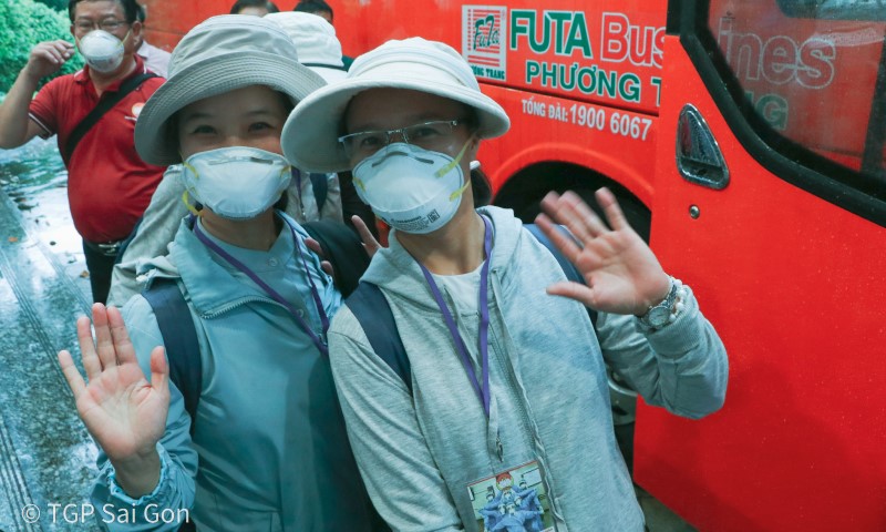 Tình nguyện viên các tôn giáo lên đường phục vụ bệnh nhân Covid-19