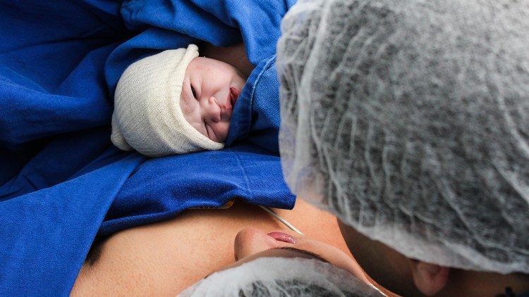 Chị Jeanne và anh Jean Bodet nhận được phép lạ nhờ cầu nguyện với thánh Giuse