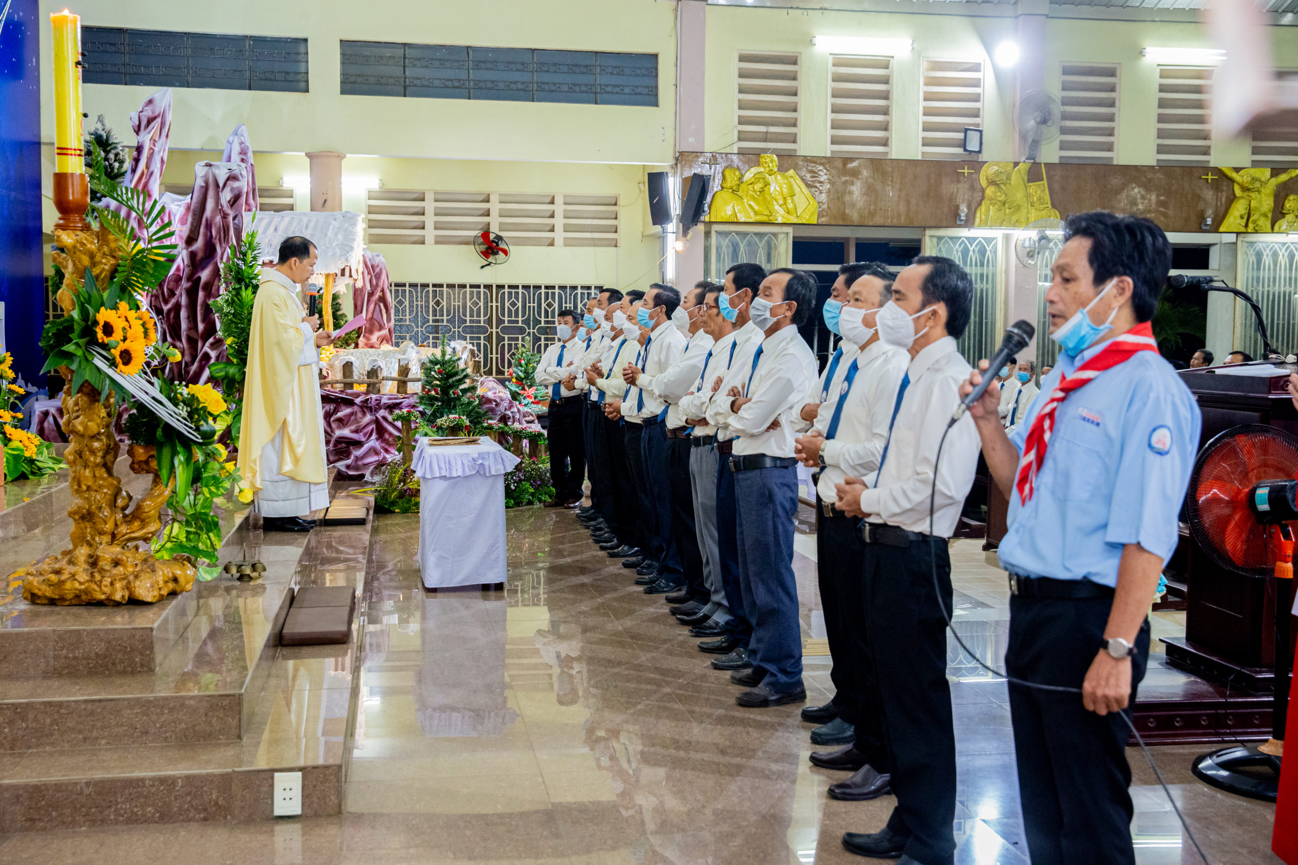 Tin Ảnh: Gx. Quảng Nghệ: Thánh lễ và Nghi thức Tuyên hứa Ban Hành giáo nhiệm kỳ 2021- 2025