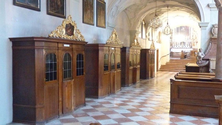 Khoá học về “toà trong” lần thứ 32- Bí tích Hoà giải: Bí tích của niềm vui