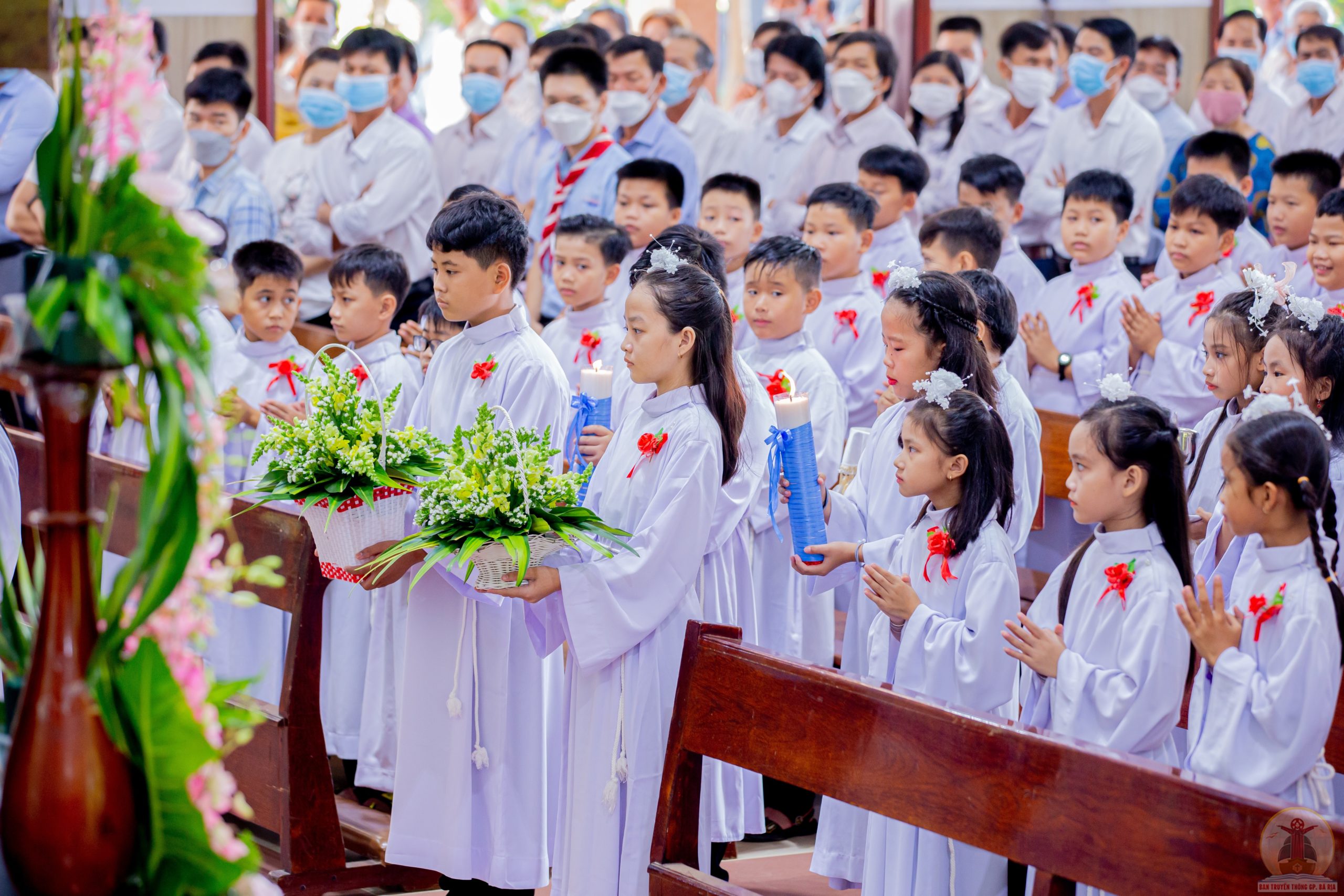 Tin Ảnh: Gx. Hữu Phước: 68 em thiếu nhi Rước lễ lần đầu
