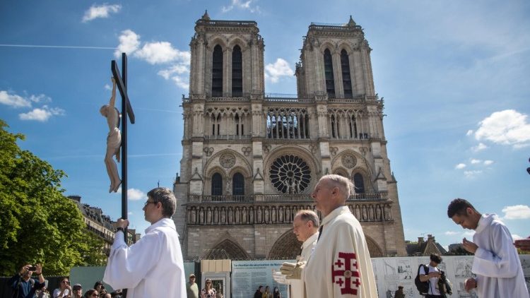 Nhà thờ Đức Bà Paris, bài học về sự tái sinh và hy vọng