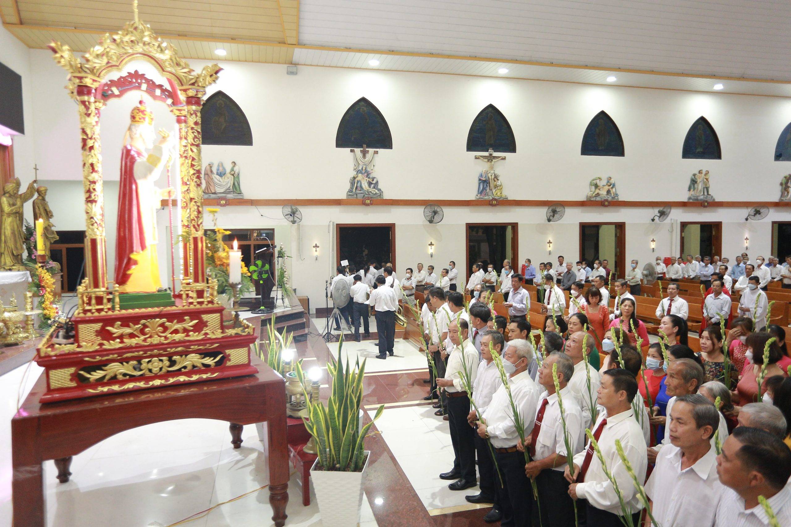 Gx. Láng Cát: Mừng lễ bổn mạng Ban Hành Giáo và Họ Thánh Phêrô- Ngày 29.6.2022