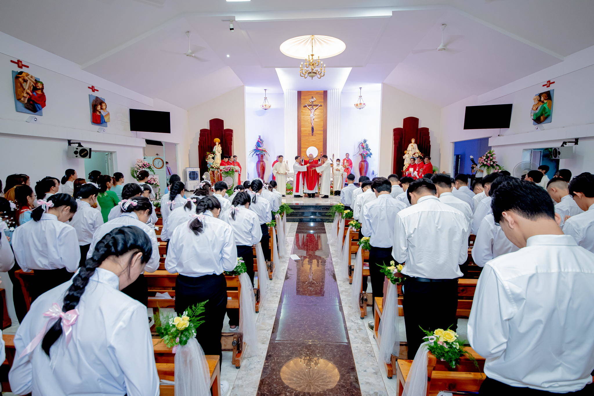 Gx. Bình Ba: Thánh lễ ban Bí tích Thêm sức- 28.7.2022