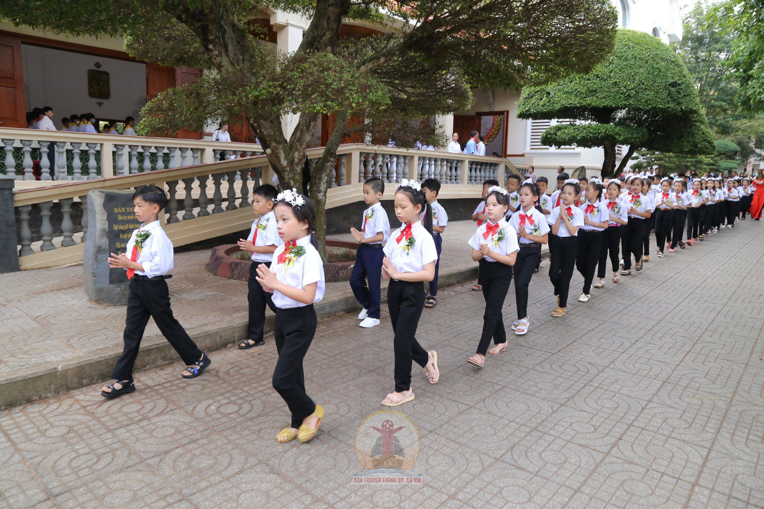 Gx. Xuân Sơn: 93 thiếu nhi rước Lễ lần đầu