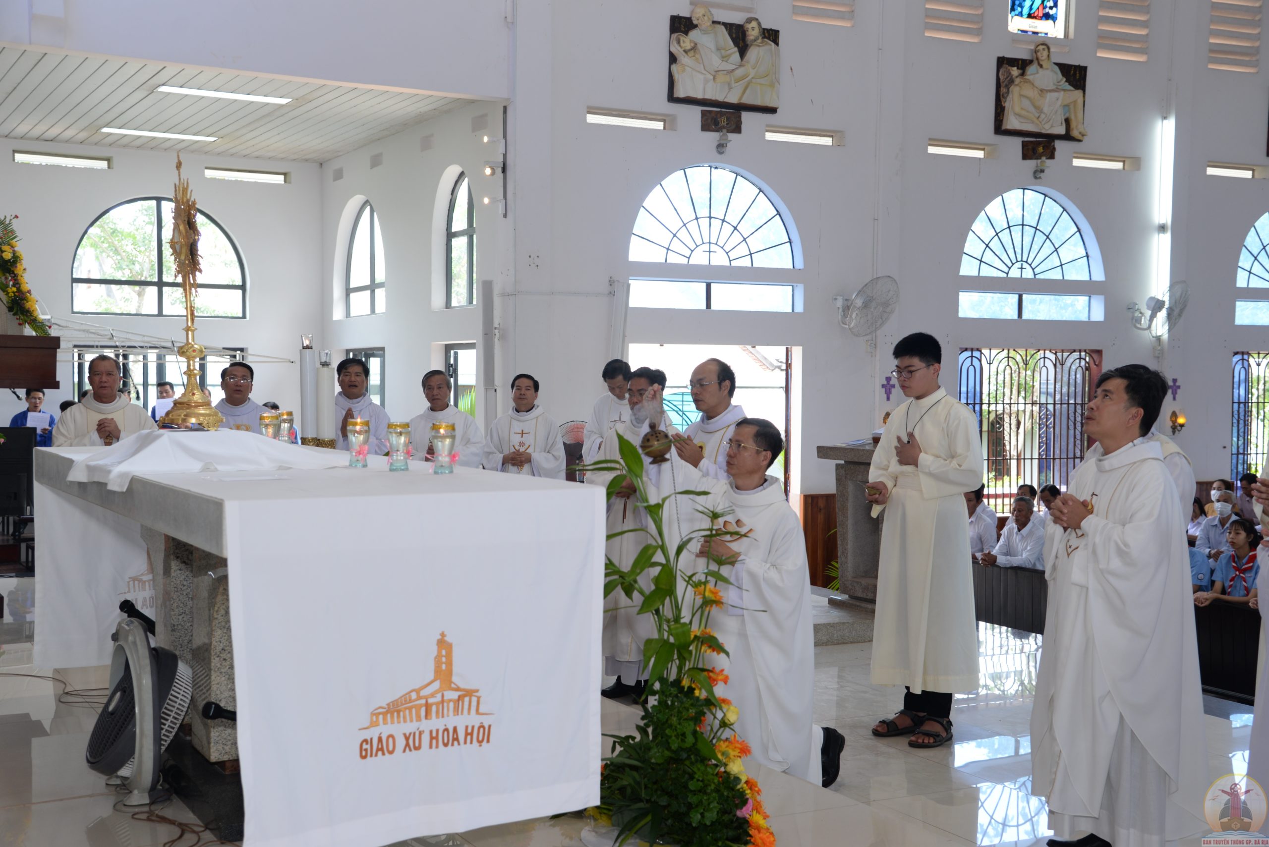 Gx. Hòa Hội: Chầu Thánh Thể thay giáo phận- 18.9.2022