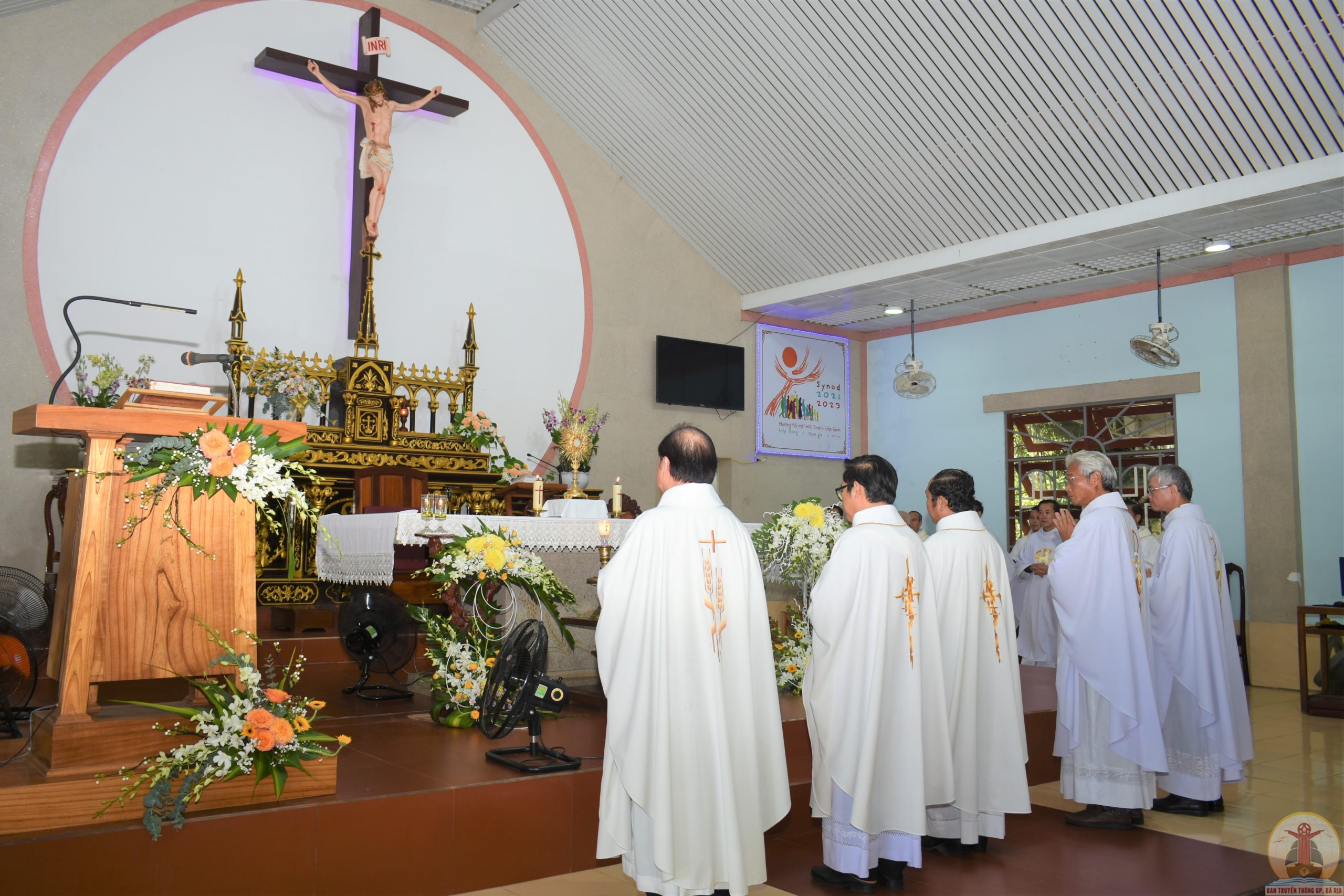Gx. Tân Bình: Chầu Thánh Thể thay Giáo phận- Ngày 09.10.2022