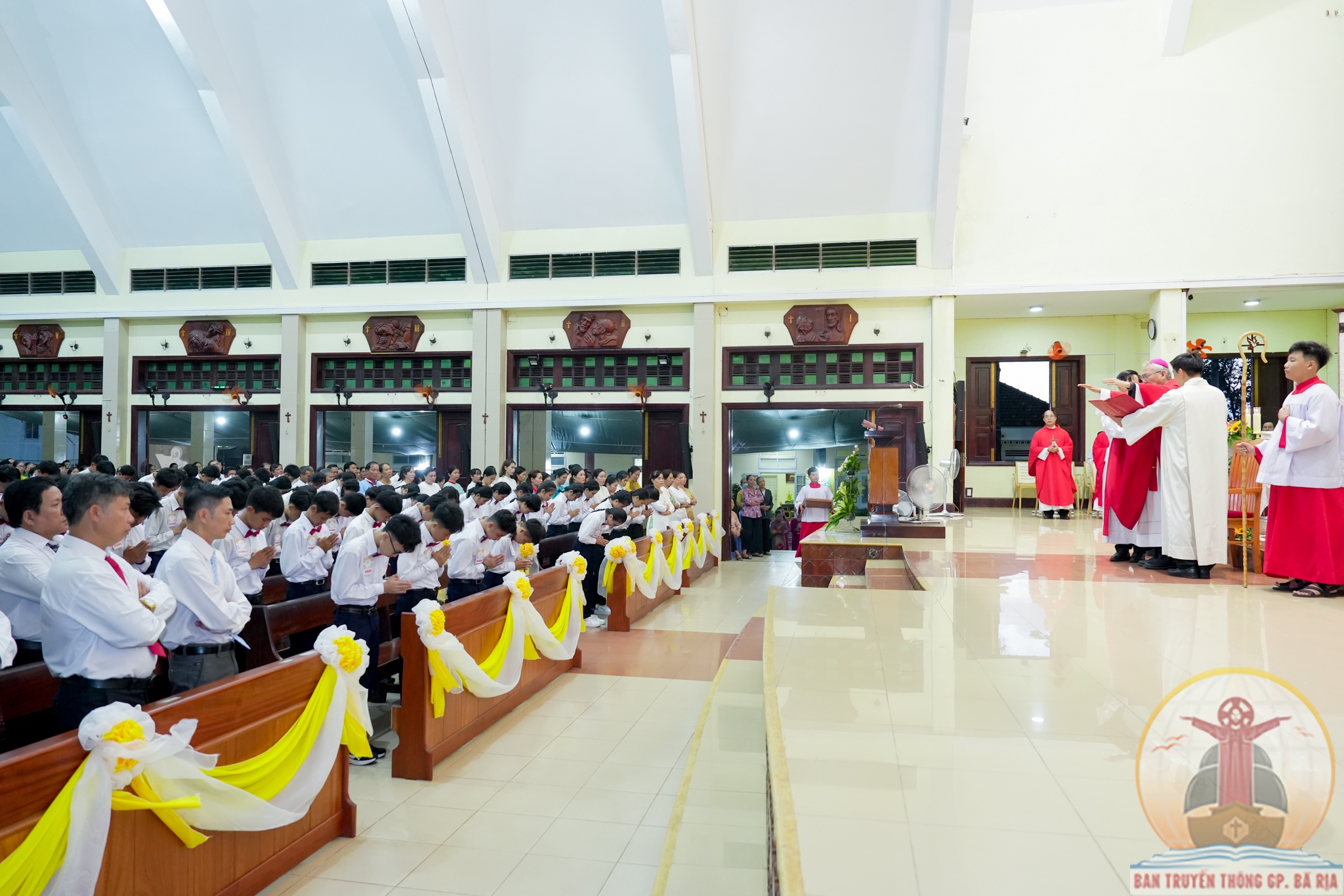 Gx. Hòa An: Thánh lễ ban Bí tích Thêm Sức – 21.10.2022