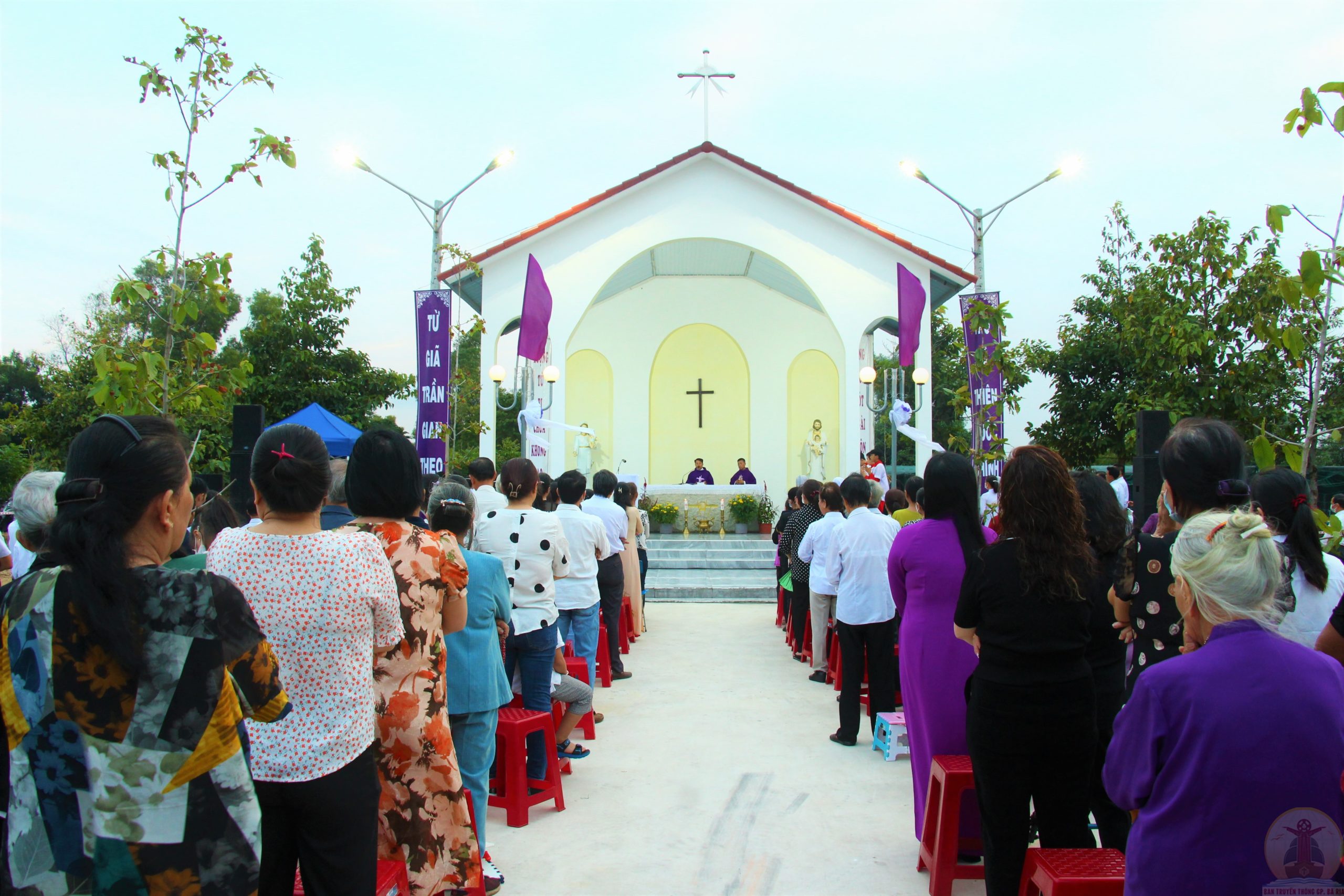 Gx. Lam Sơn: Thánh lễ cầu nguyện cho các đẳng linh hồn- 02.11.2022