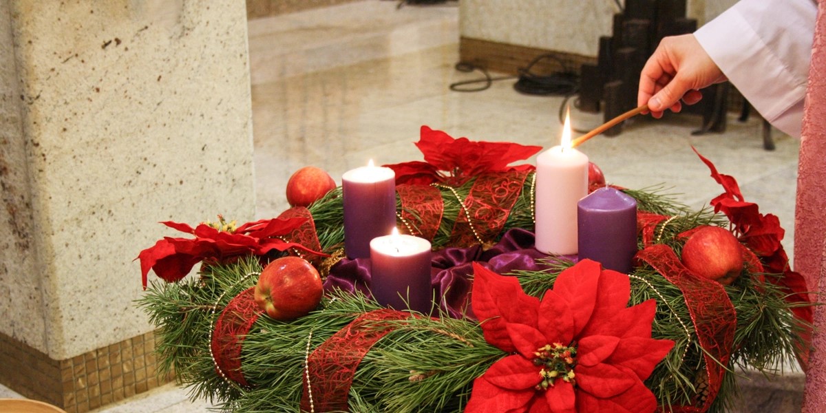 Chúa Nhật Gaudete: Sống lời mời gọi “hãy vui lên”