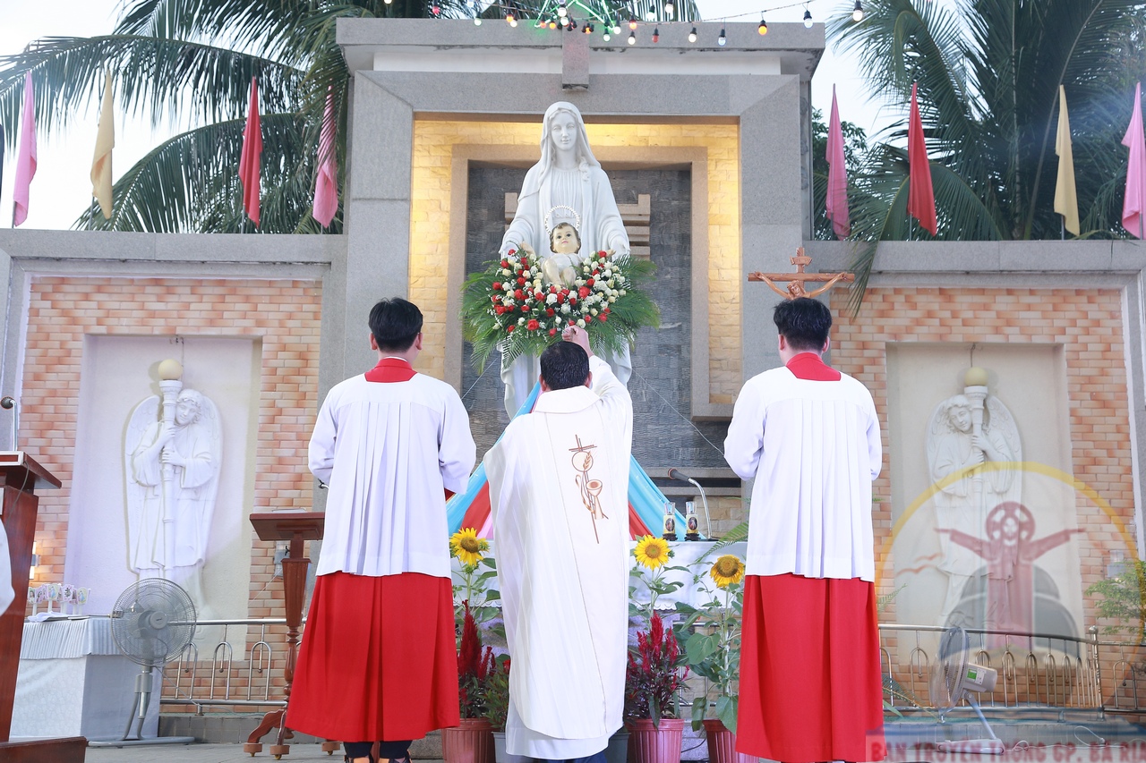 Gx. Láng Cát: Thánh lễ mừng kính Đức Maria, Mẹ Thiên Chúa- 01.01.2023