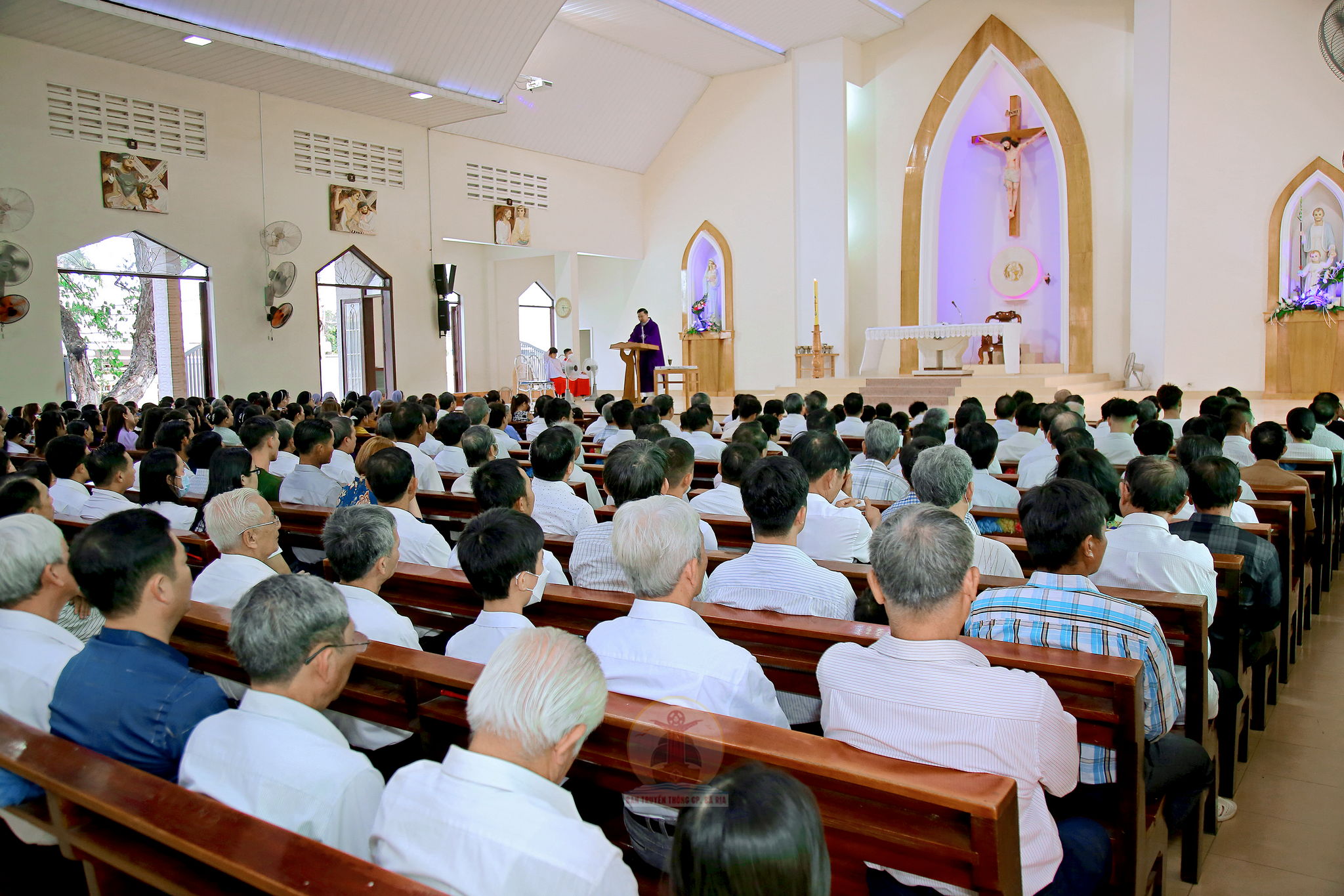 Gx. Phước Bình: Cử hành phụng vụ Thứ Tư Lễ Tro 2023