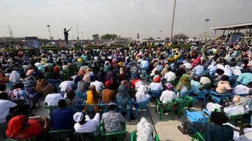 Tông du Nam Sudan: Bài giảng của ĐTC trong thánh lễ tại lăng 