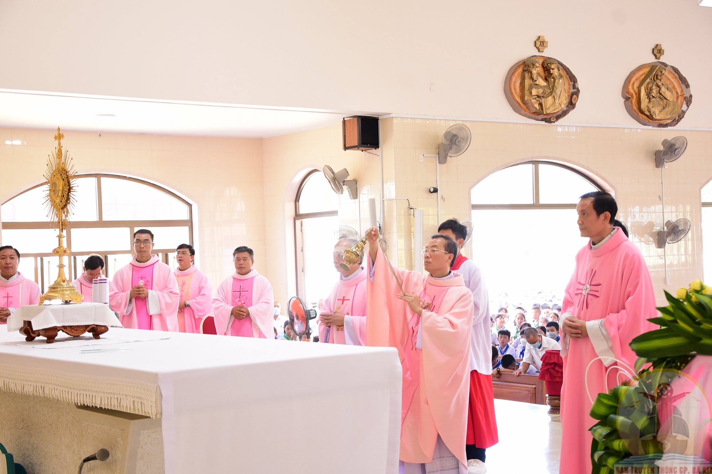 Gx. Hải Lâm: Chầu Thánh Thể thay Giáo phận 2023- Ngày 19.03.2023
