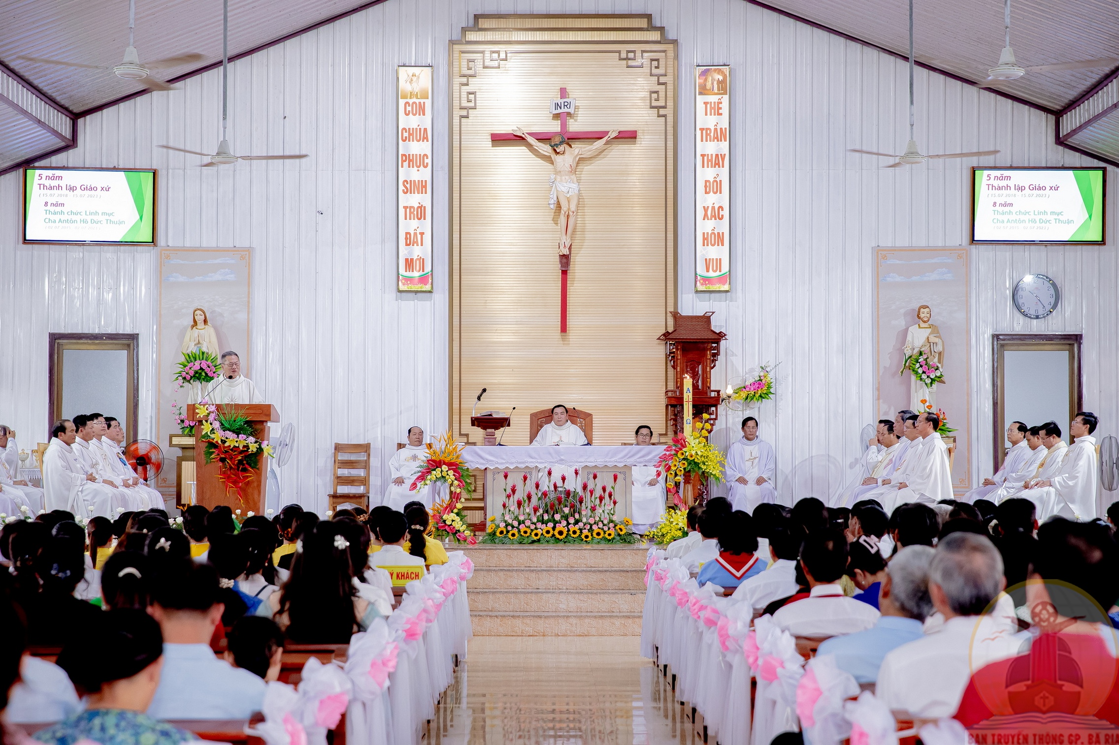 Gx. Phước Chí: Thánh lễ tạ ơn mừng kỷ niệm 8 năm Linh mục của Cha Chánh xứ- 05.7.2023
