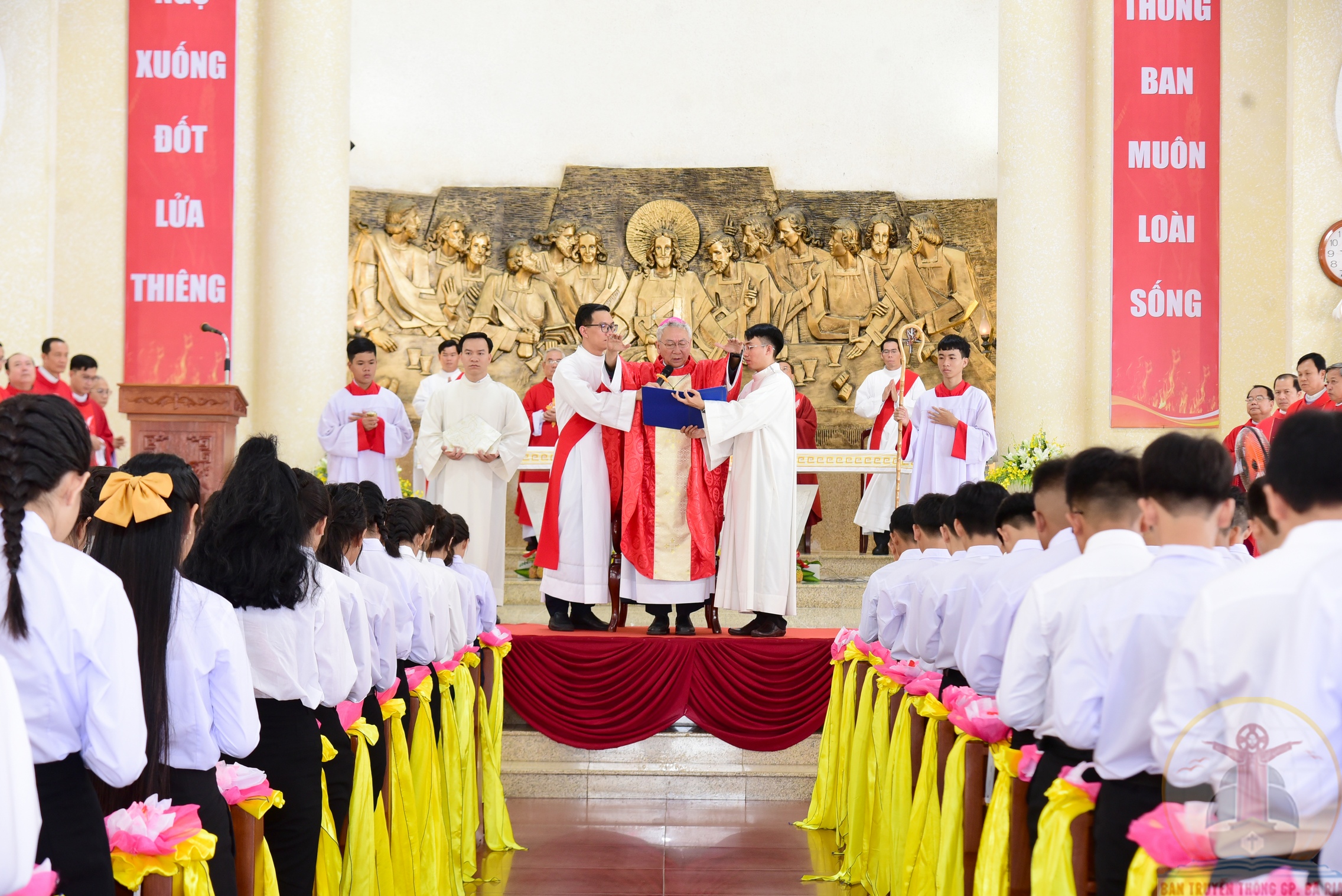 Gx. Hải Lâm: Thánh lễ ban Bí tích Thêm Sức- 22.07.2023