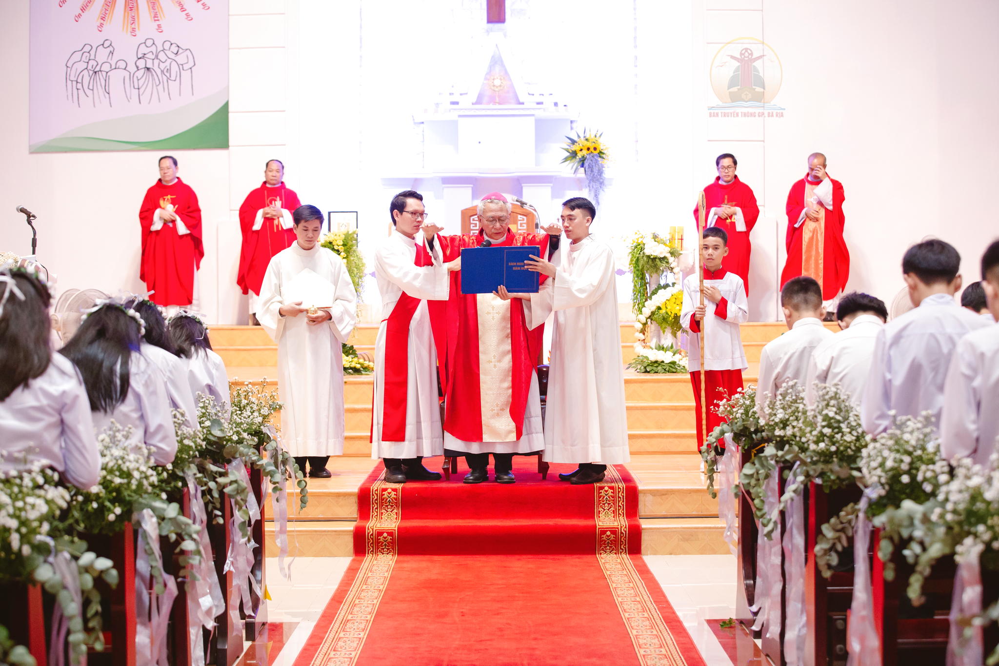 Gx. Quảng Thành: Thánh lễ ban Bí tích Thêm Sức – Ngày 02.7.2023