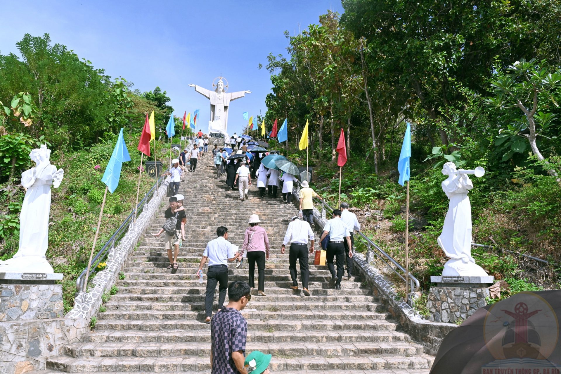 Tượng Đài Chúa Kitô Vua – Tao Phùng: Mừng đại lễ Chúa Kitô Vua Vũ trụ- 26.11.2023