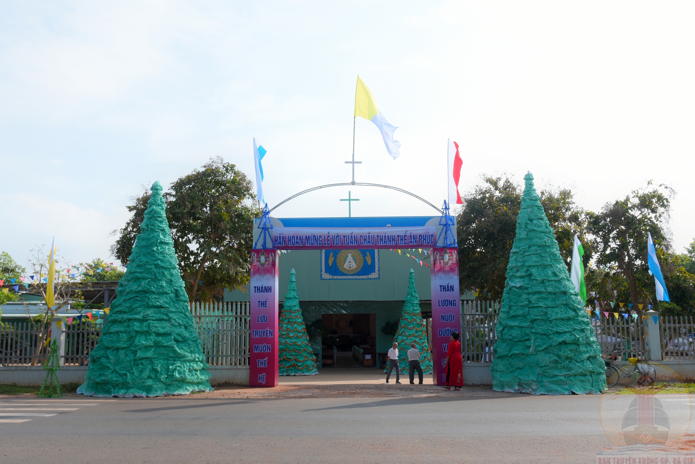 Giáo điểm Hòa Bình: Khai mạc tuần Chầu Thánh Thể  thay Giáo phận- 10.12.2023