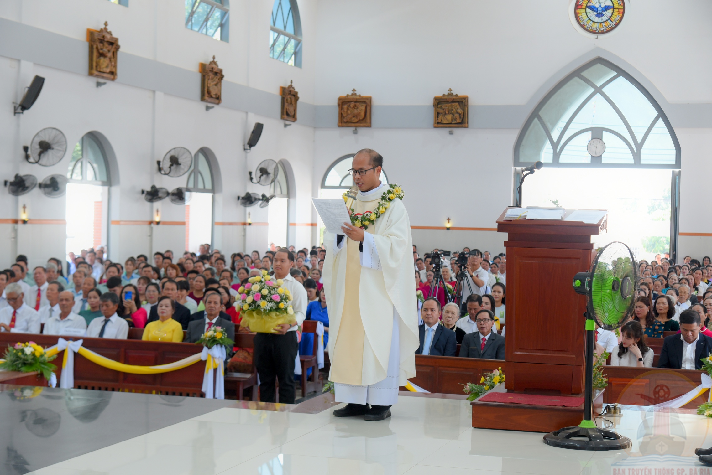Gx. Hòa Sơn: Thánh lễ tạ ơn thánh chức linh mục của Cha mới Micae Nguyễn Thành Tính- Ngày 12.01.2024