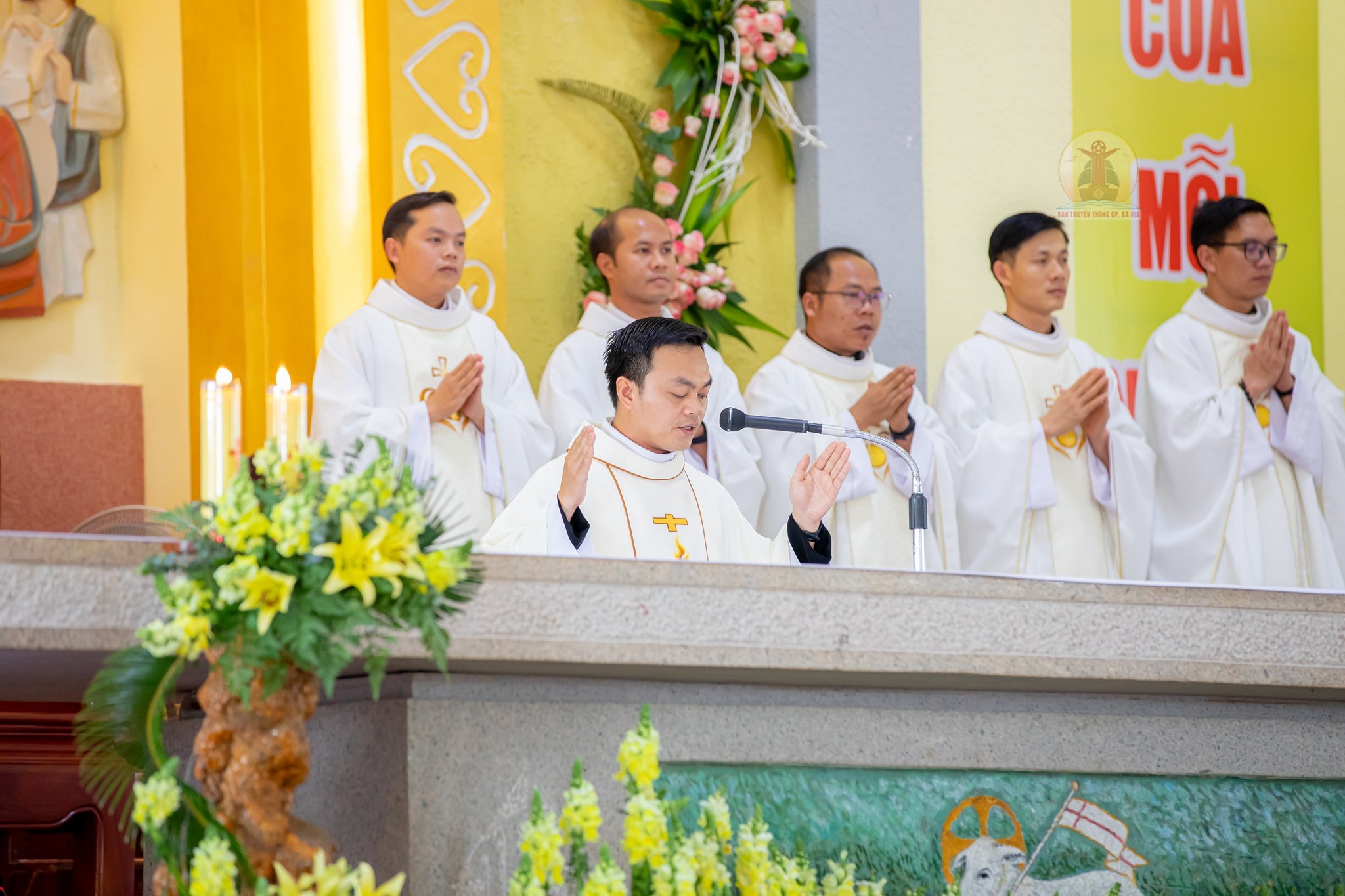 Gx. Sơn Bình: Thánh lễ tạ ơn hồng ân linh mục của Cha Mới Giuse Nguyễn Đình Đồng – Ngày 11.01.2024
