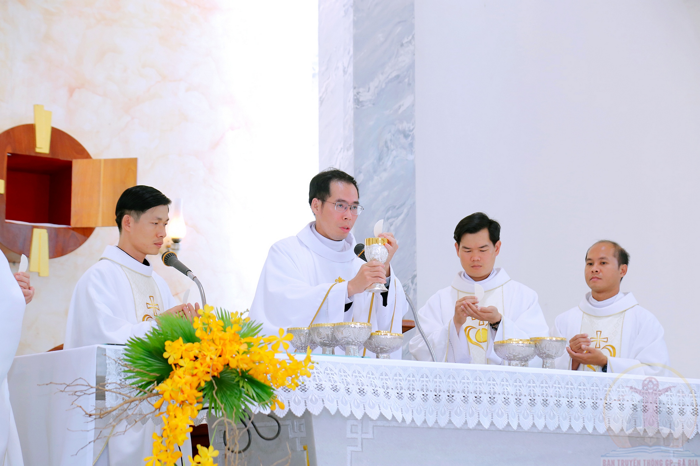Gx. Láng Cát: Thánh lễ tạ ơn của Cha mới Phaolô Trần Hồ Minh Hiền- Ngày 10.01.2024